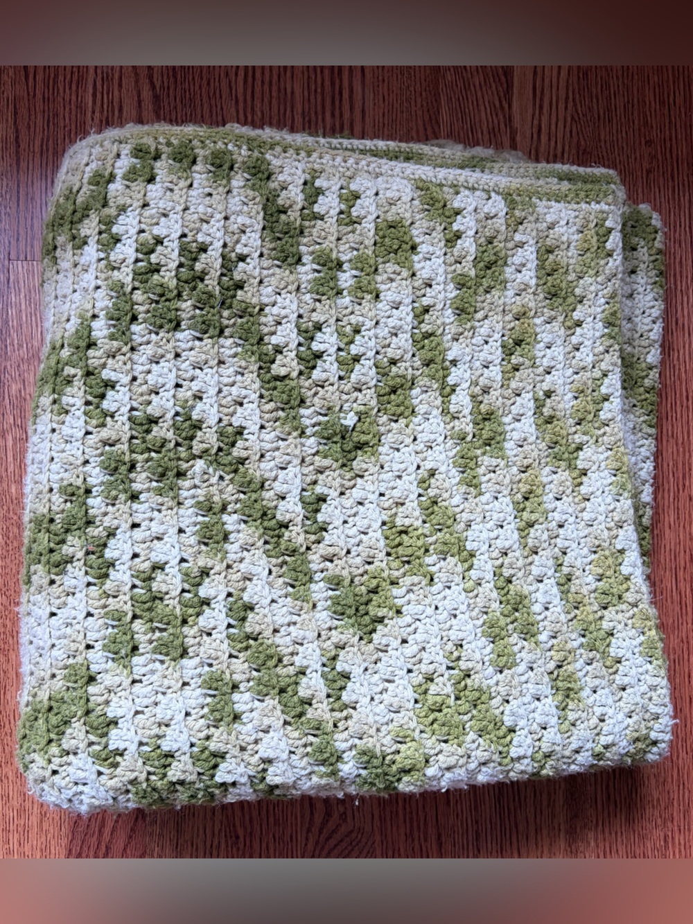 Vtg Hand-Crochet Ripple Blanket Chevron Style Zig-Zag Olive Green Full 87”x76”